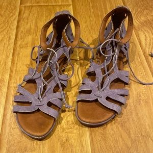 Gentle Souls by Kenneth Cole Lilac Gladiator Sandals, Size 10M